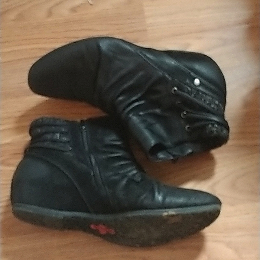 Black boots